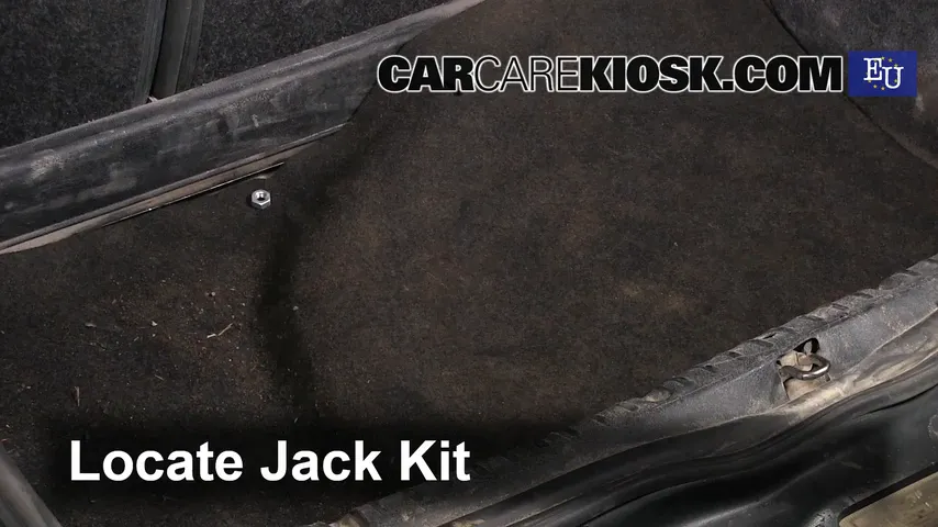 2003 Renault Clio dCi 1.5L 4 Cyl. Turbo Diesel Jack Up Car Use Your Jack to Raise Your Car